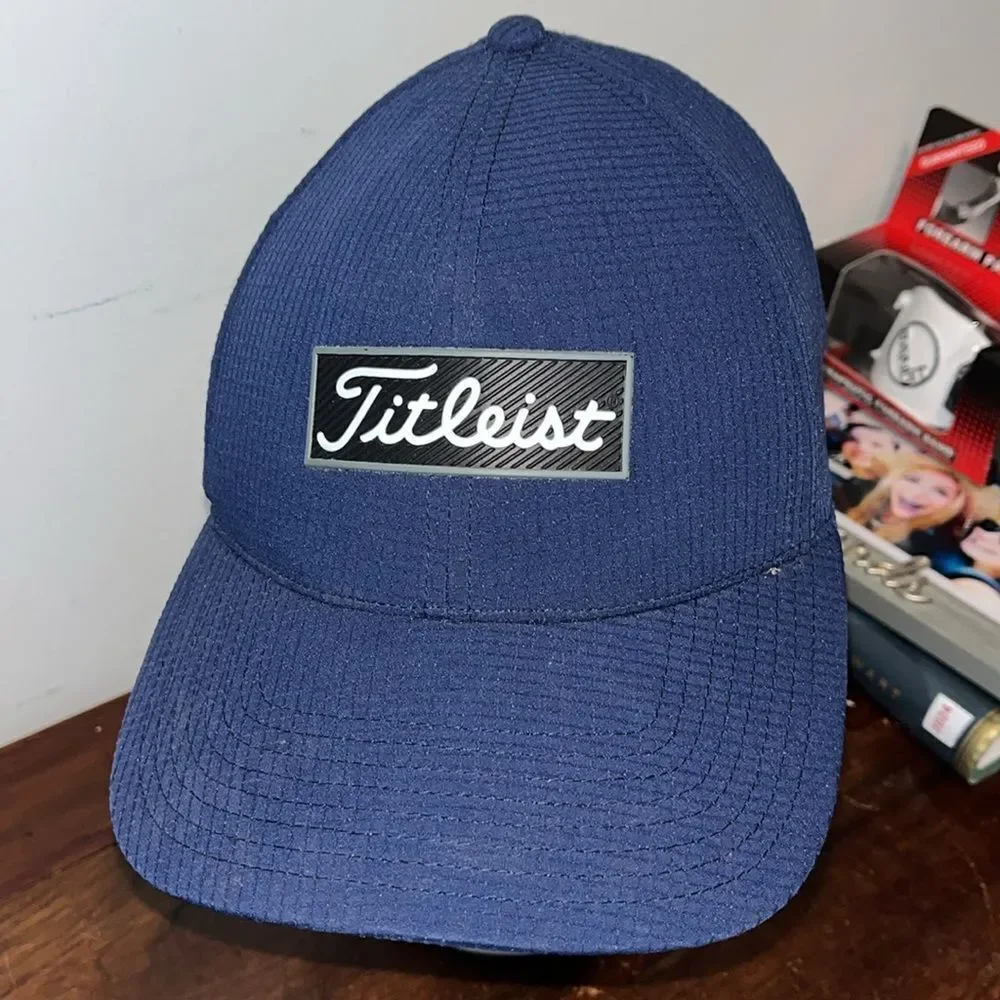 Navy Blue Titleist SnapBack 100% polyester washable golf cap hat